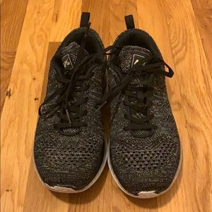 APL techloom pro size 8 black and gold